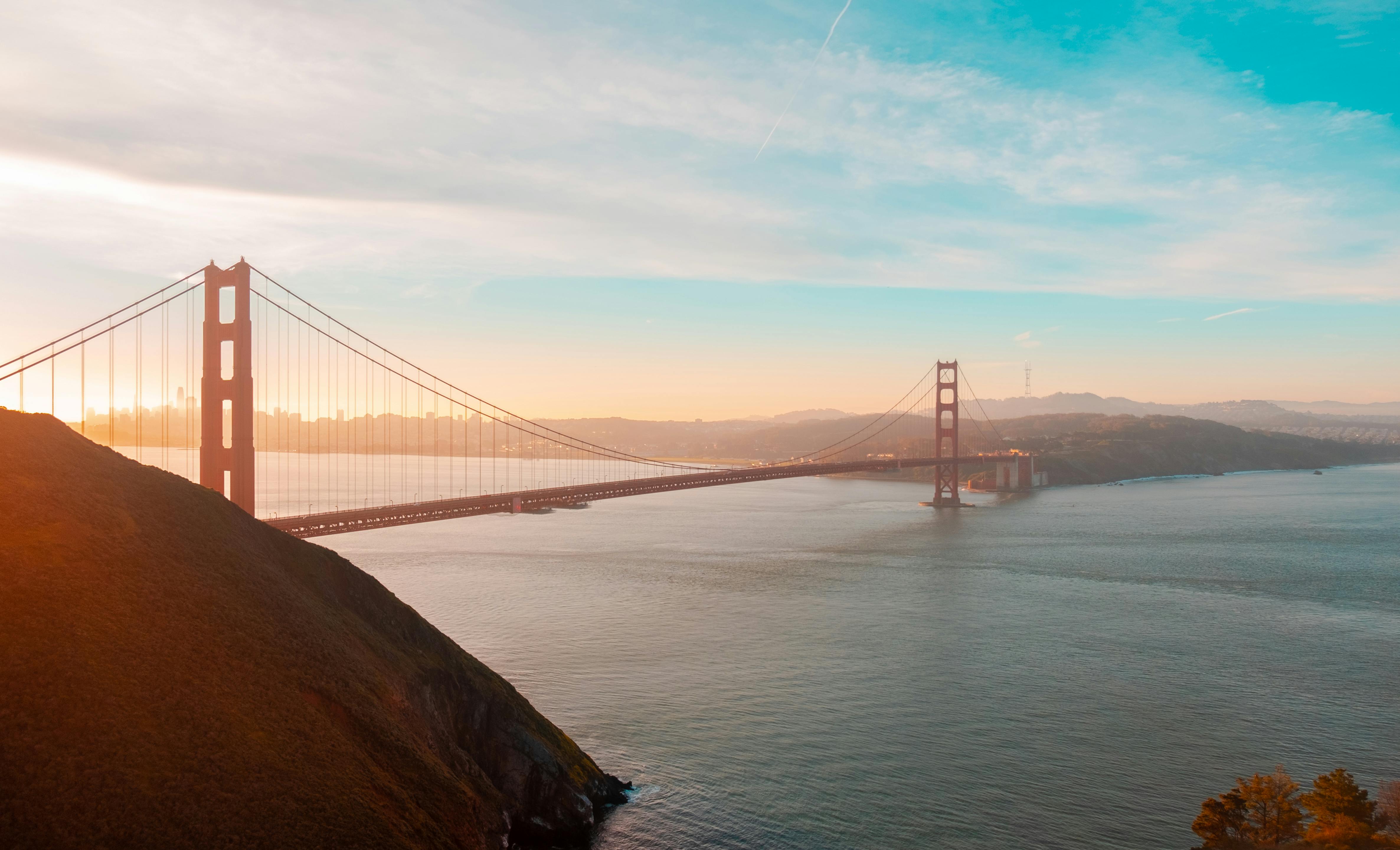 Landscape photo of the Golden Gate Bridge in San Francisco, California